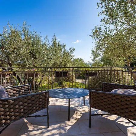 Artorius Villa Veli Iž